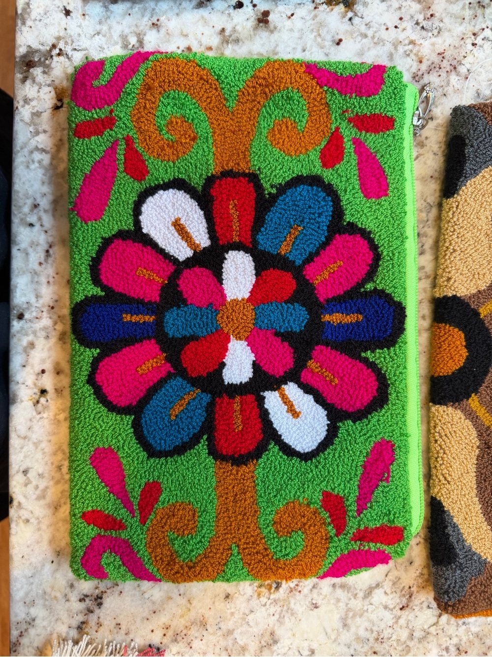 Colombian Handmade Colorful Women’s Clutch/Wristlet - Multicolor - Picture 4 of 15